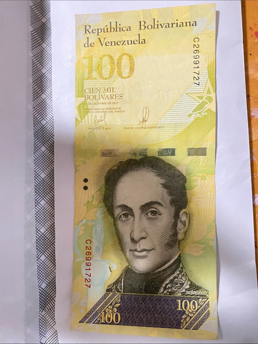 Venezuelan Bolivar Banknote Currency Memorabilia Simon Bolivar - get 8 of them